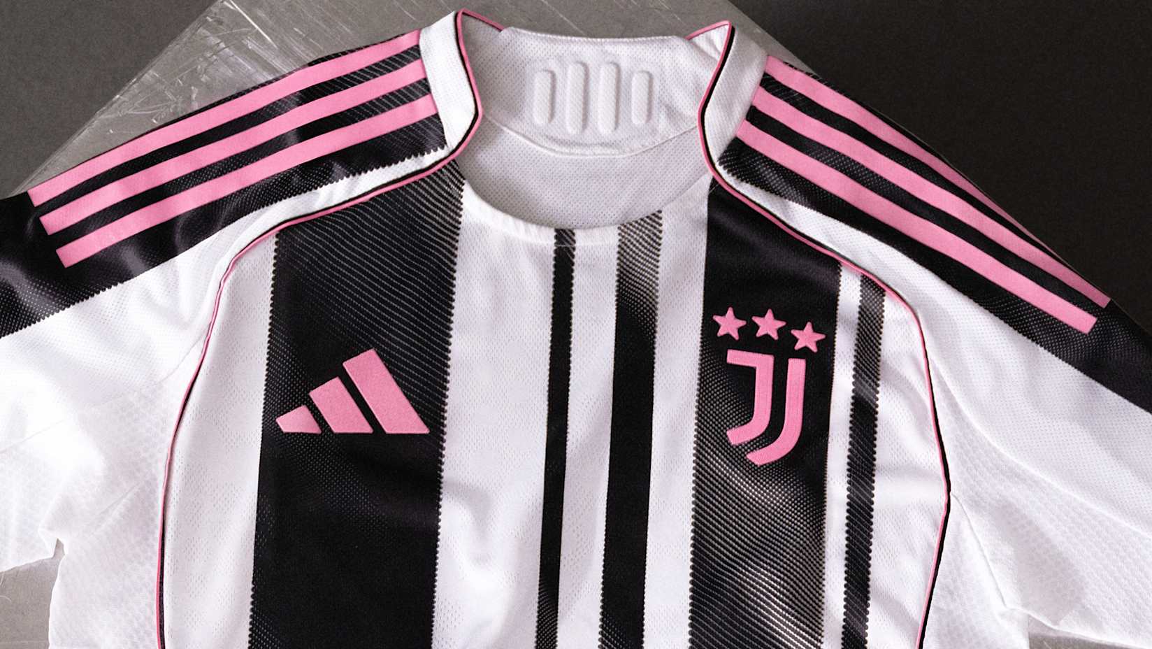 Regres Starej Damy. Juventus dostanie od sponsora tyle, co spadkowicz Premier League