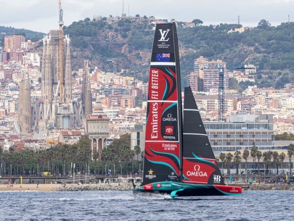 Żeglarska elita w Neapolu: America’s Cup 2027 szansą na rozwój i promocję Włoch