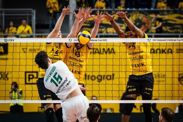 Blok siatkarzy Bogdanki LUK Lublin podczas meczu CEV Challenge Cup 2025