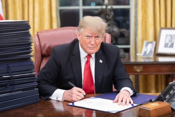 Prezydent Donald Trump w Białym Domu