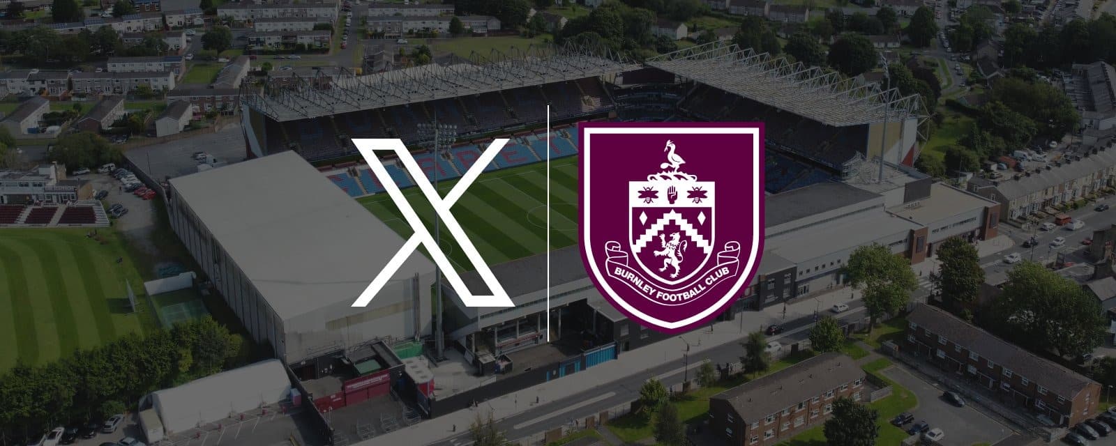 Logo klubu Premier League Burnley i platformy X na tle stadionu The Clarets