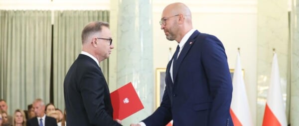 Jakub Rutnicki i prezydent Andrzej Duda podczas wręczenia nominacji na ministra sportu, uroczystość w Pałacu Prezydenckim, lipiec 2025