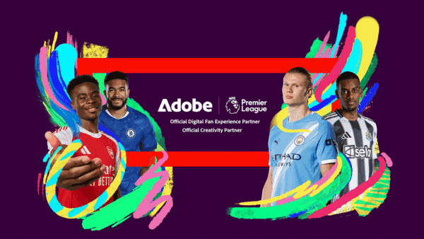 Grafika promocyjna partnerstwa Adobe i Premier League z zawodnikami Arsenalu w czerwonym stroju, Chelsea w niebieskiej koszulce z białymi i czerwonymi akcentami, Manchesteru City w błękitnym stroju z białym pasem oraz Newcastle United w czarno-białych pasach z błękitnymi detalami, na tle kolorowych pociągnięć farb i logo Premier League oraz Adobe jako Oficjalnego Partnera Cyfrowego Ligi