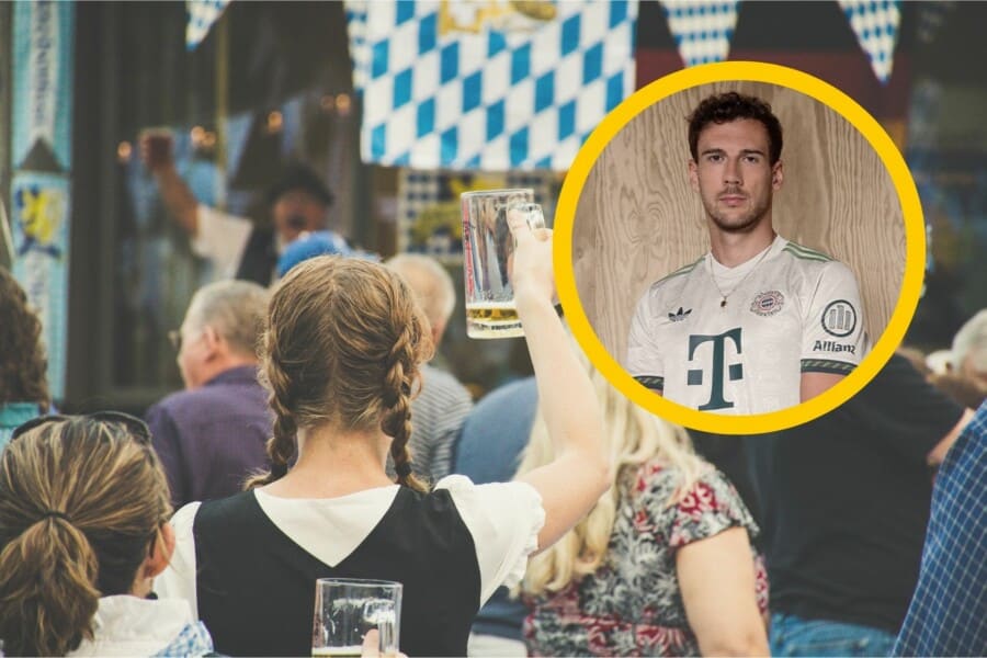 Piłkarz Bayernu Monachium Leon Goretzka w koszulce Oktoberfest 2025 adidas na tle tradycyjnej bawarskiej sceny z uczestnikami święta i kuflami piwa.