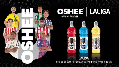 Grafika promocyjna OSHEE i LaLiga z piłkarzami oraz butelkami napojów w kolorach czerwonym, niebieskim i żółtym.